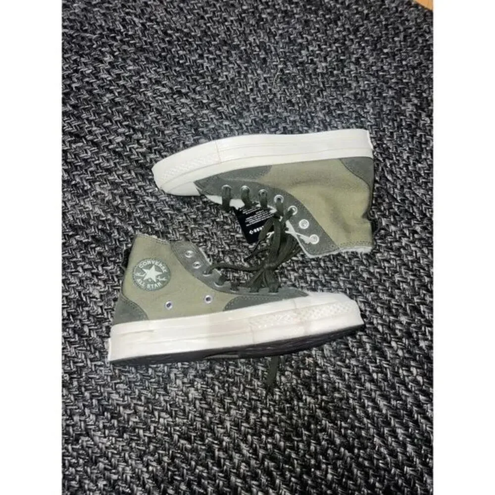 ‎Converse High Top Sherpa Lined sneakers youth size 3.5